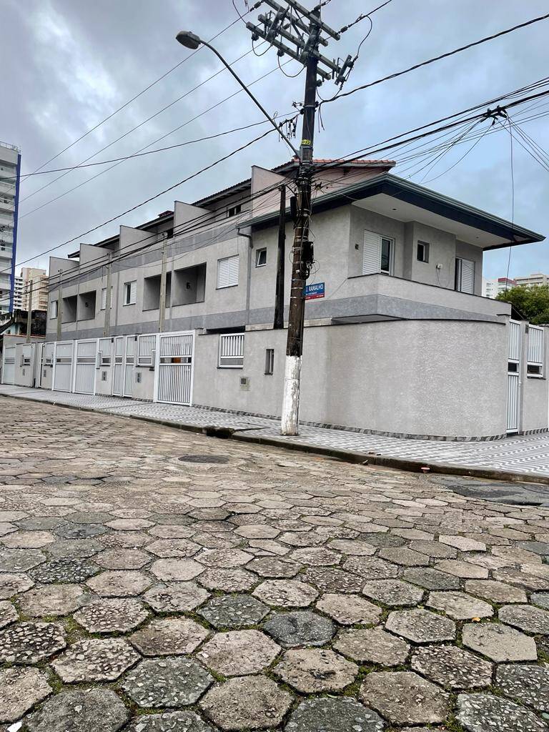 Casa à venda com 2 quartos, 127m² - Foto 1