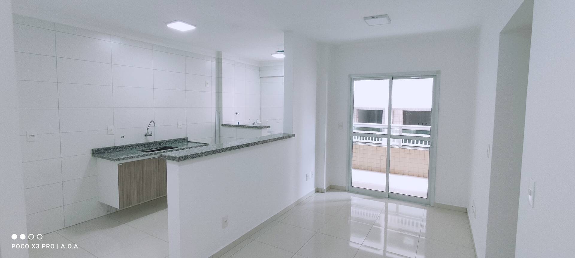 Apartamento à venda com 2 quartos, 63m² - Foto 2