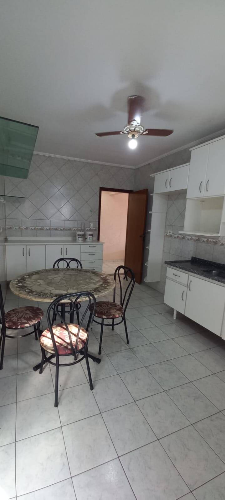 Apartamento para alugar com 2 quartos, 95m² - Foto 7