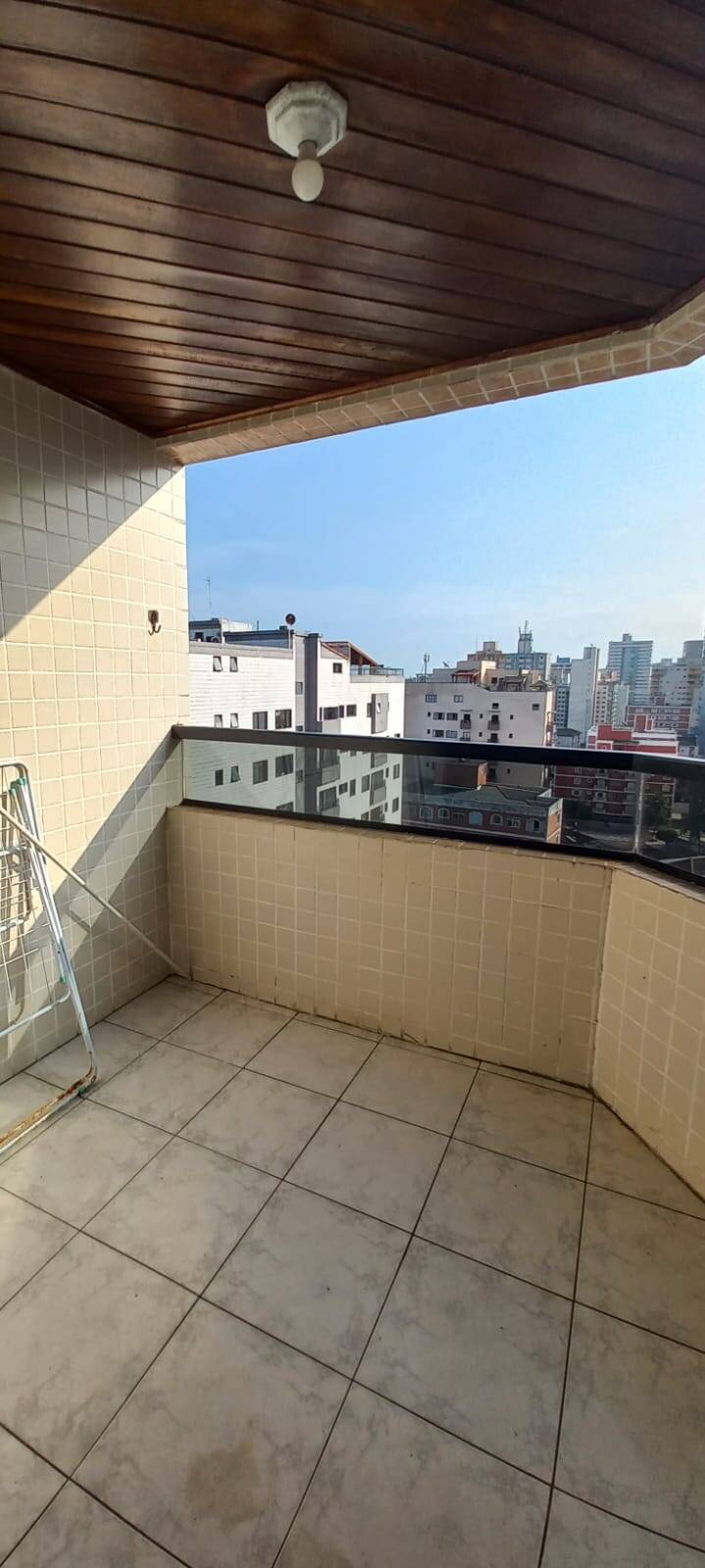 Apartamento para alugar com 2 quartos, 95m² - Foto 8