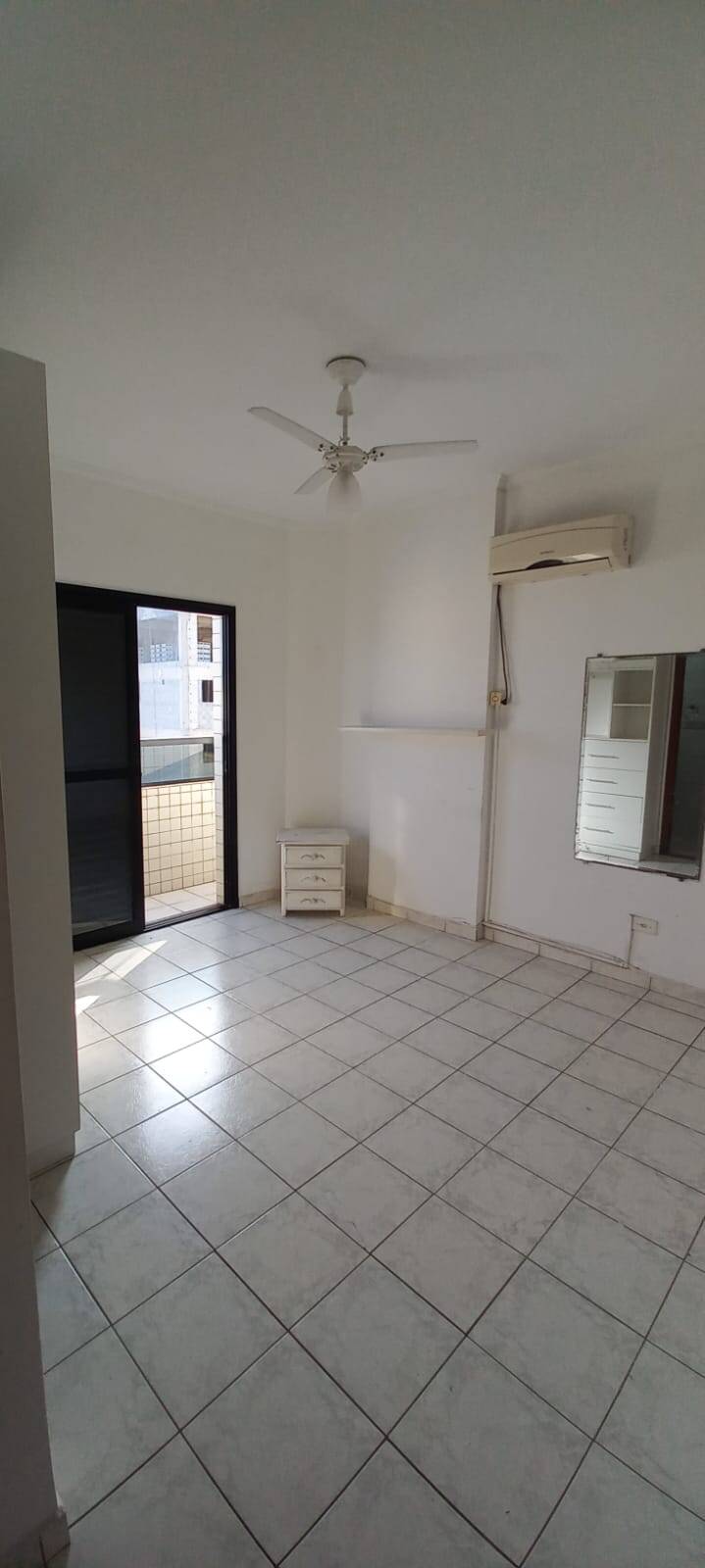 Apartamento para alugar com 2 quartos, 95m² - Foto 12