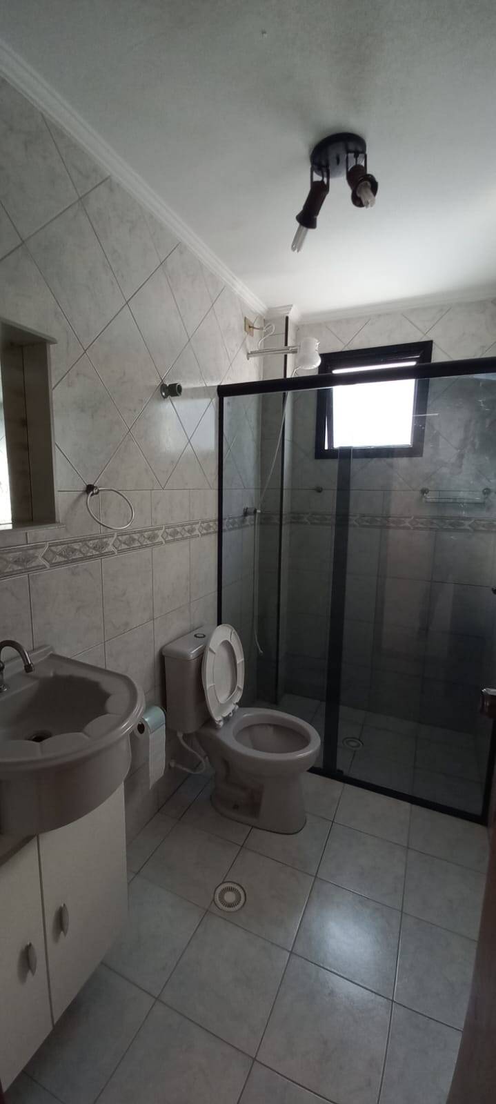 Apartamento para alugar com 2 quartos, 95m² - Foto 11