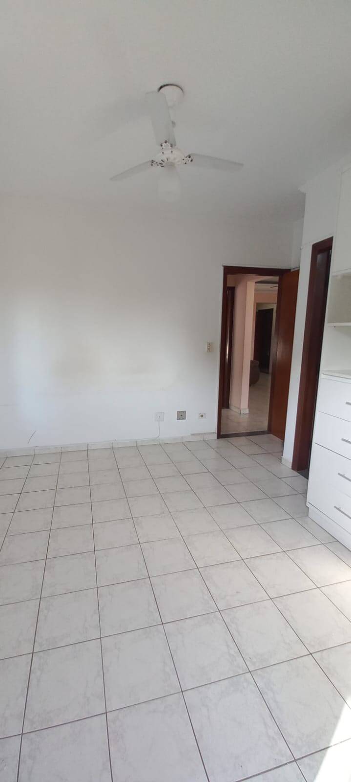 Apartamento para alugar com 2 quartos, 95m² - Foto 22