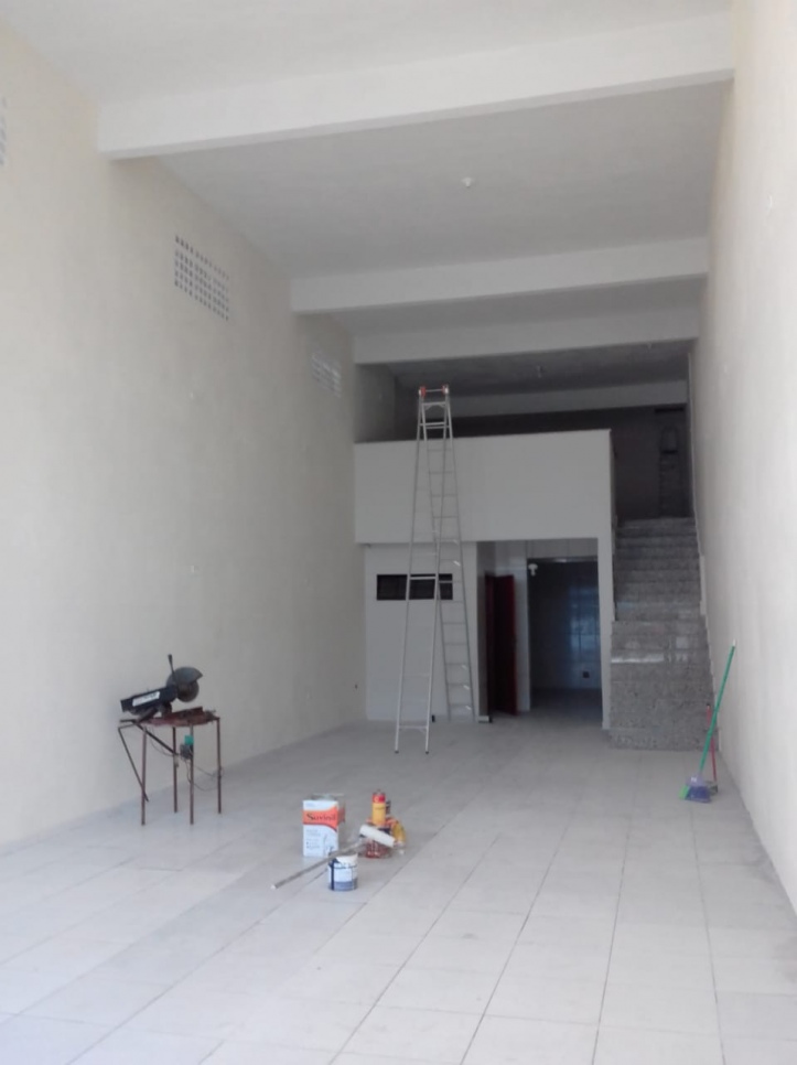 Loja-Salão à venda, 110m² - Foto 1