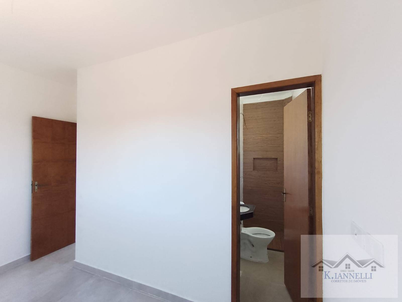 Casa à venda com 2 quartos, 63m² - Foto 17