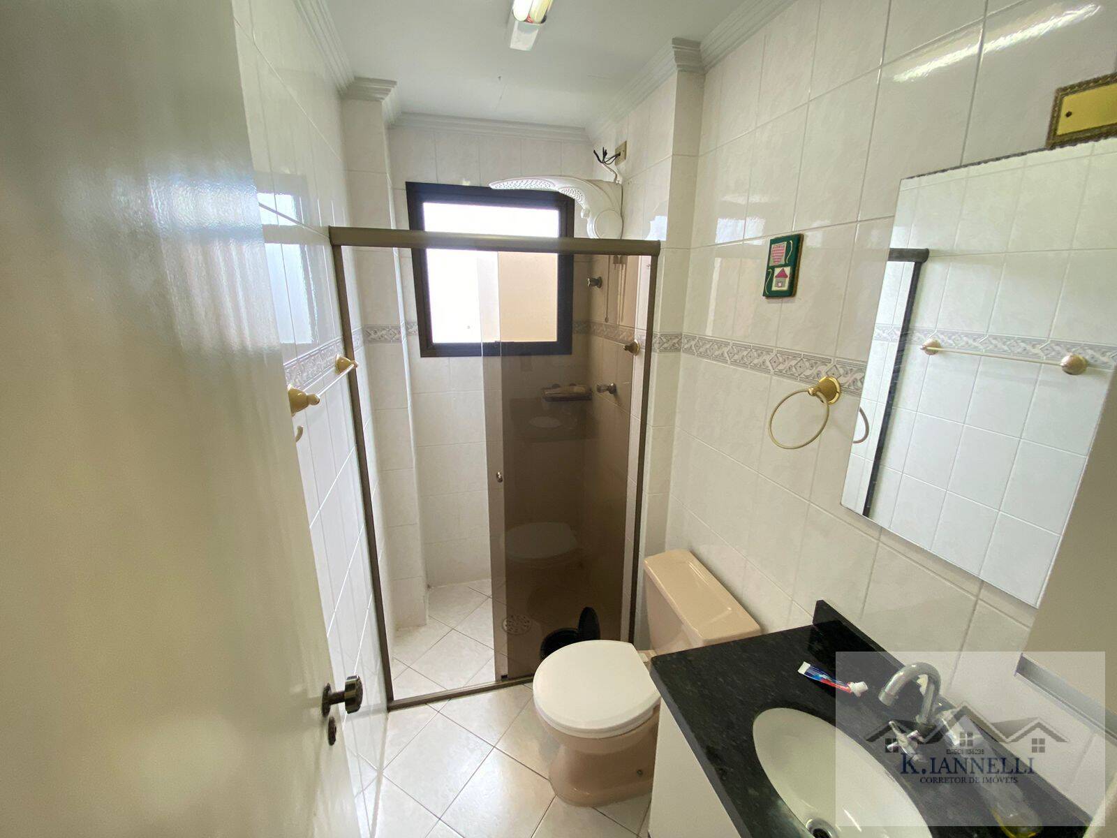 Apartamento para alugar com 2 quartos, 95m² - Foto 9