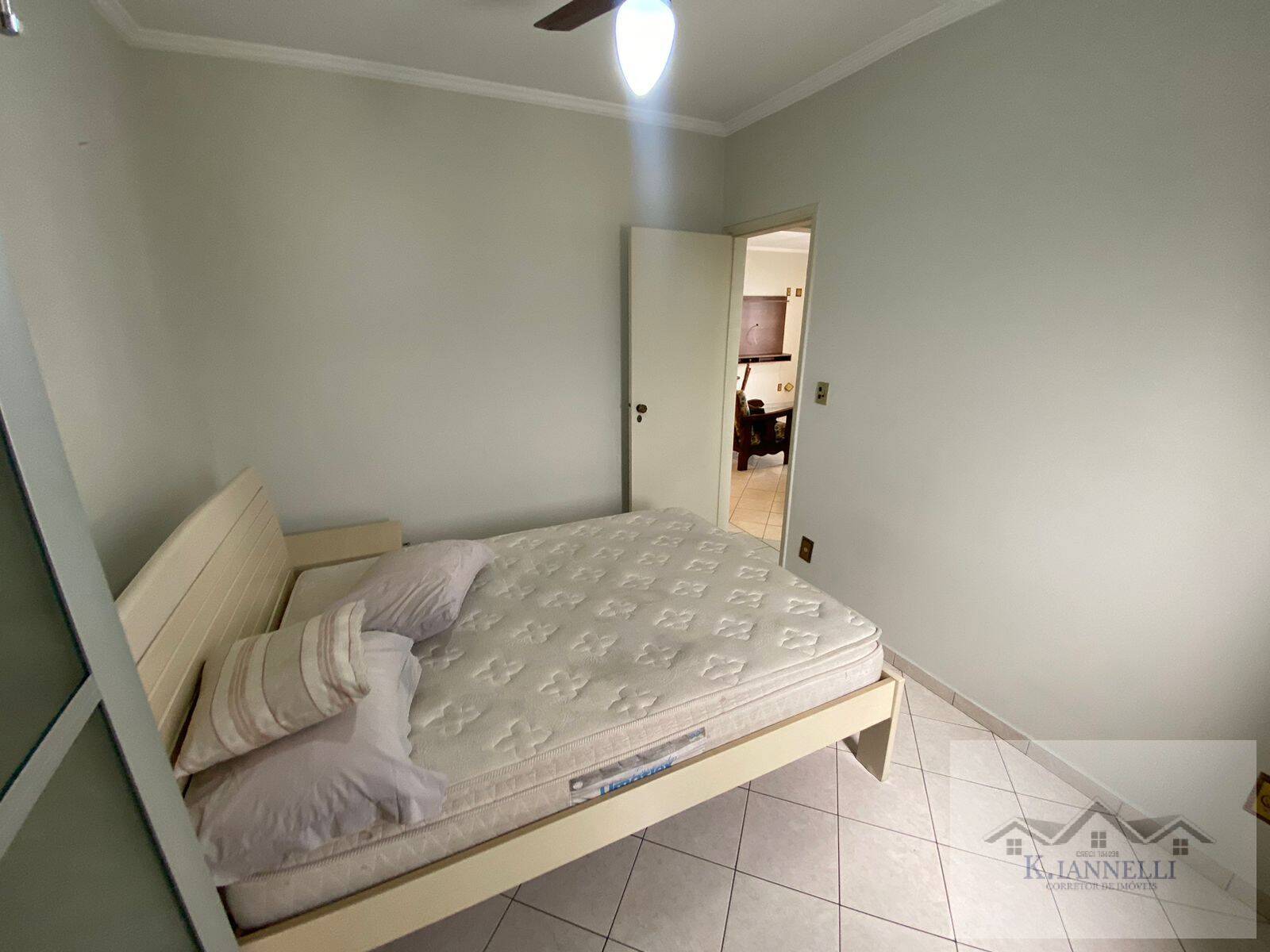 Apartamento para alugar com 2 quartos, 95m² - Foto 11