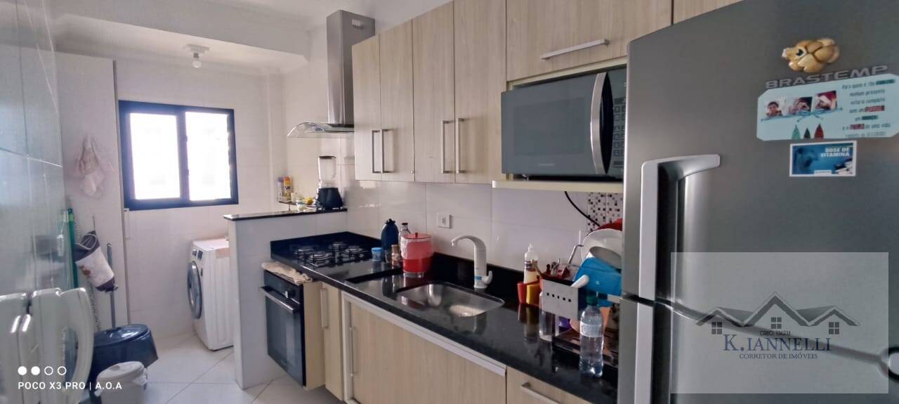 Apartamento à venda com 2 quartos, 67m² - Foto 4