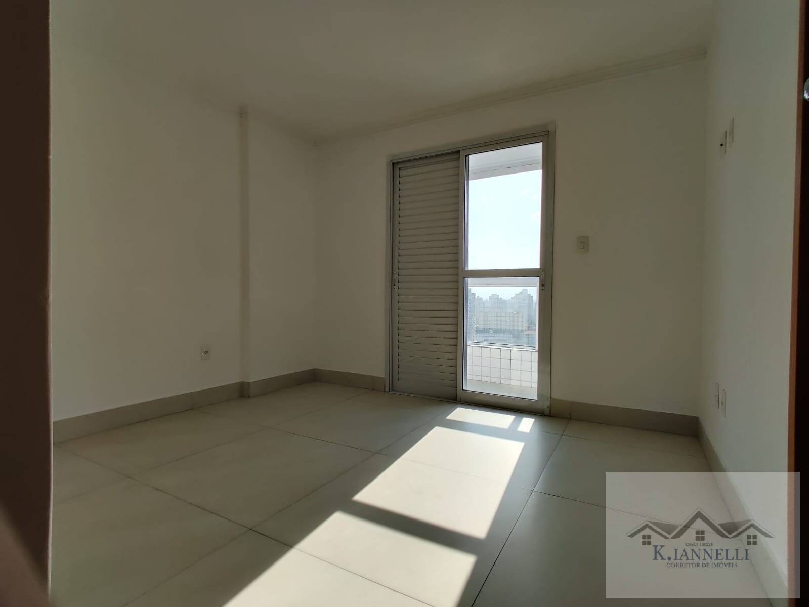 Apartamento à venda com 2 quartos, 87m² - Foto 1