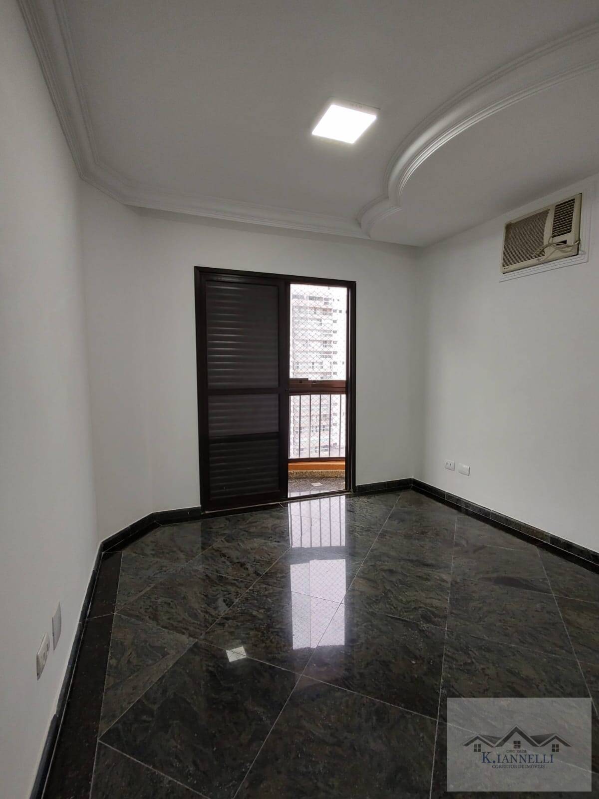 Apartamento à venda com 4 quartos, 136m² - Foto 12