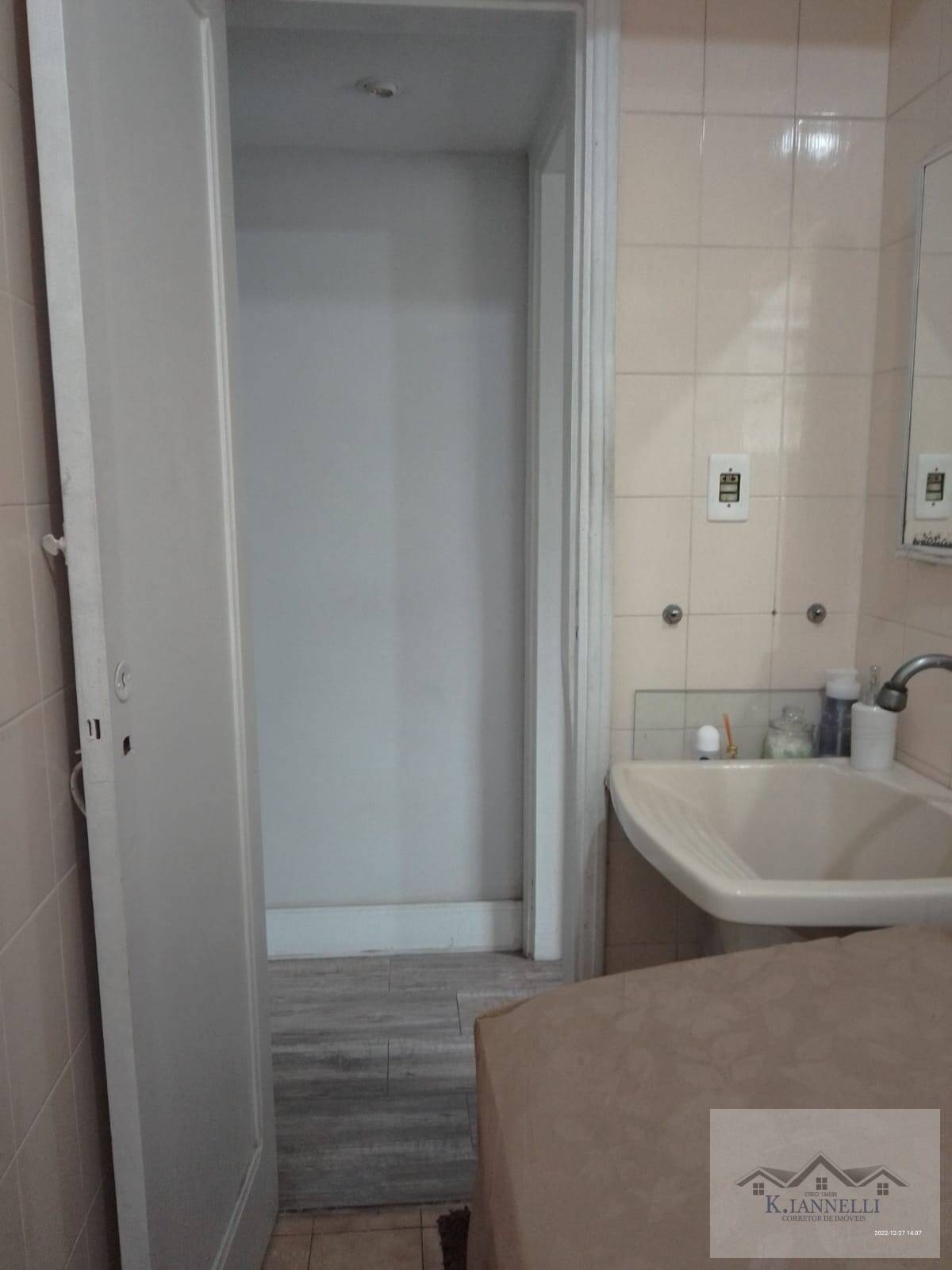 Apartamento à venda com 2 quartos, 58m² - Foto 15