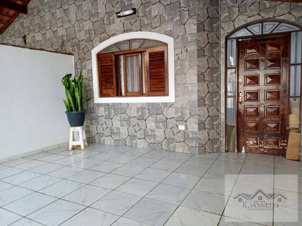 Casa à venda com 3 quartos, 90m² - Foto 4