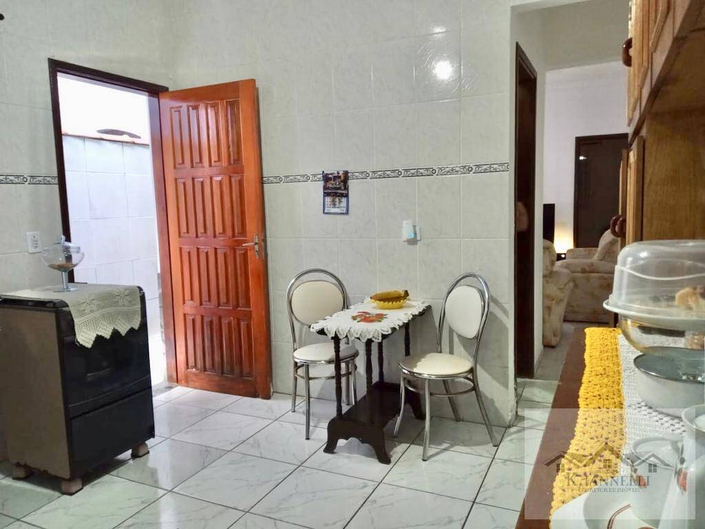 Casa à venda com 3 quartos, 90m² - Foto 12