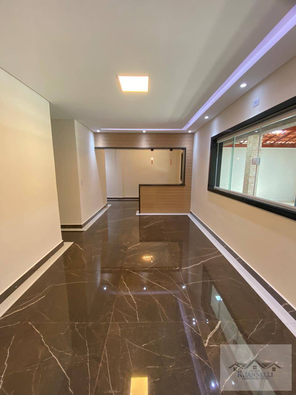 Casa à venda com 3 quartos, 170m² - Foto 1