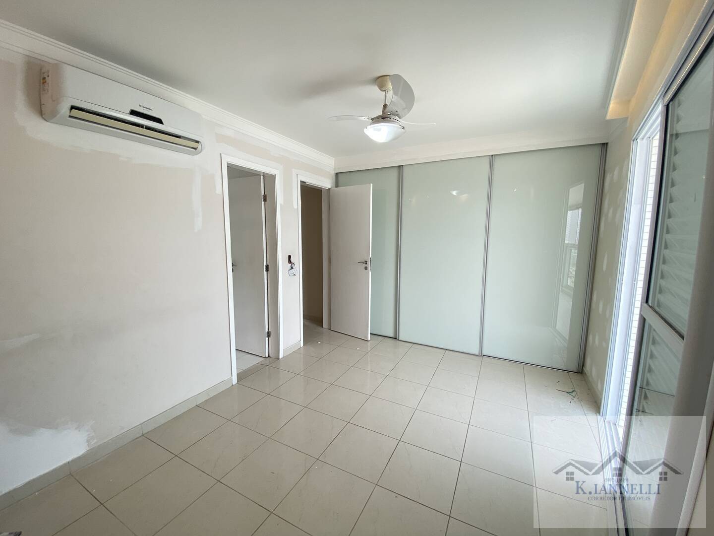 Apartamento à venda com 3 quartos, 166360m² - Foto 11