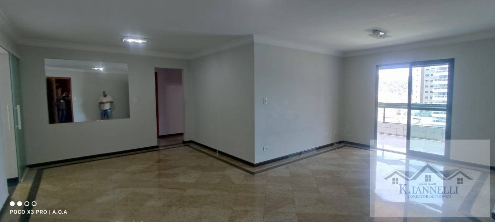 Apartamento para alugar com 3 quartos, 120m² - Foto 1