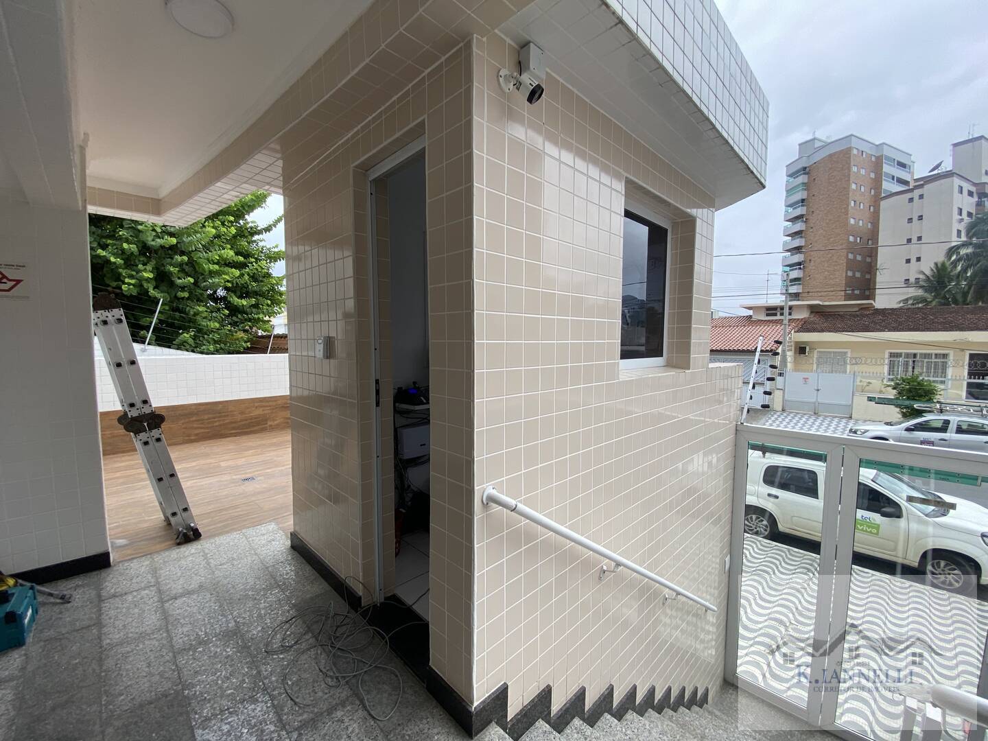 Apartamento à venda com 2 quartos, 63m² - Foto 3