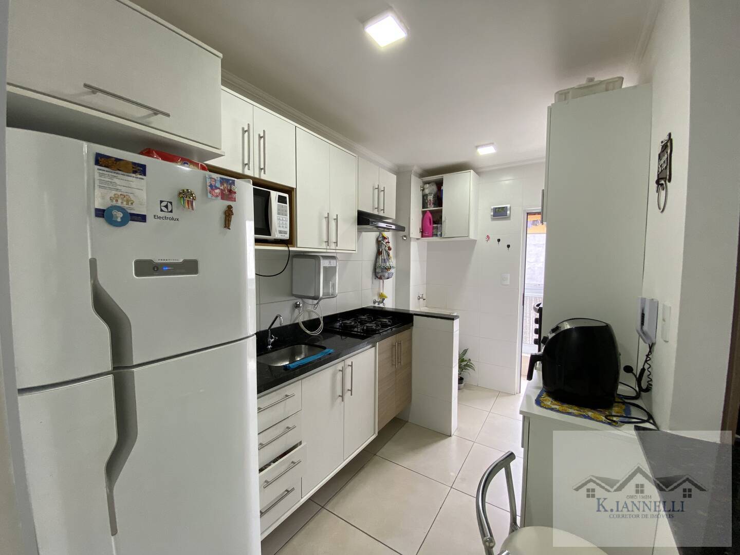 Apartamento à venda com 2 quartos, 63m² - Foto 8