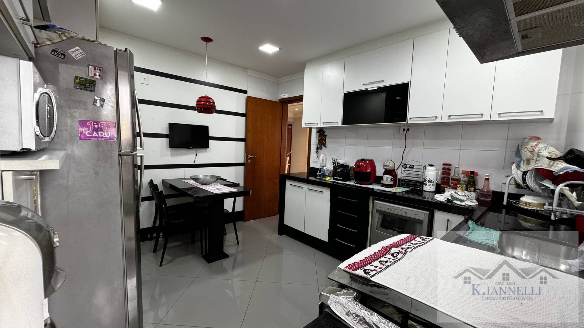 Apartamento à venda com 3 quartos, 143m² - Foto 18