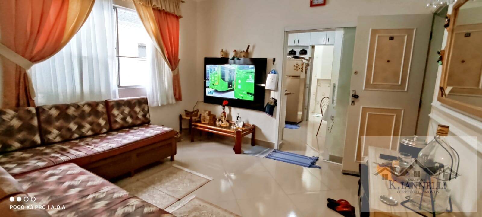 Apartamento à venda com 2 quartos, 75m² - Foto 2