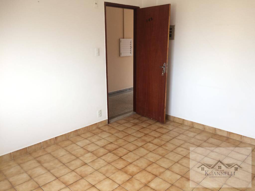 Apartamento à venda com 1 quarto, 45m² - Foto 4