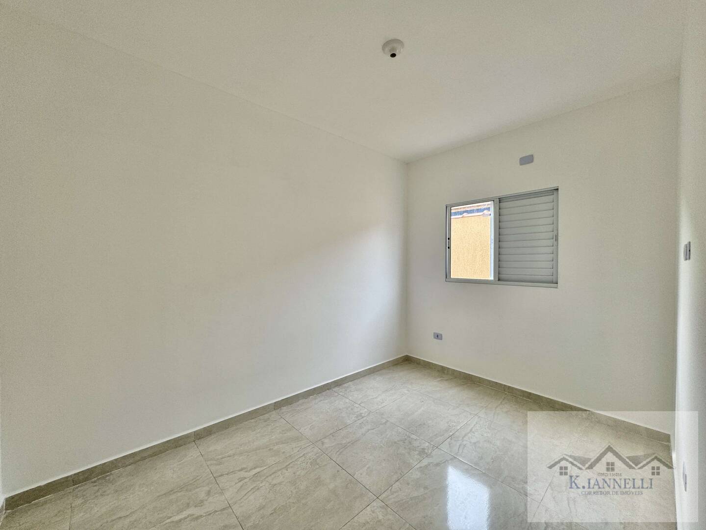 Casa à venda com 2 quartos, 50m² - Foto 5