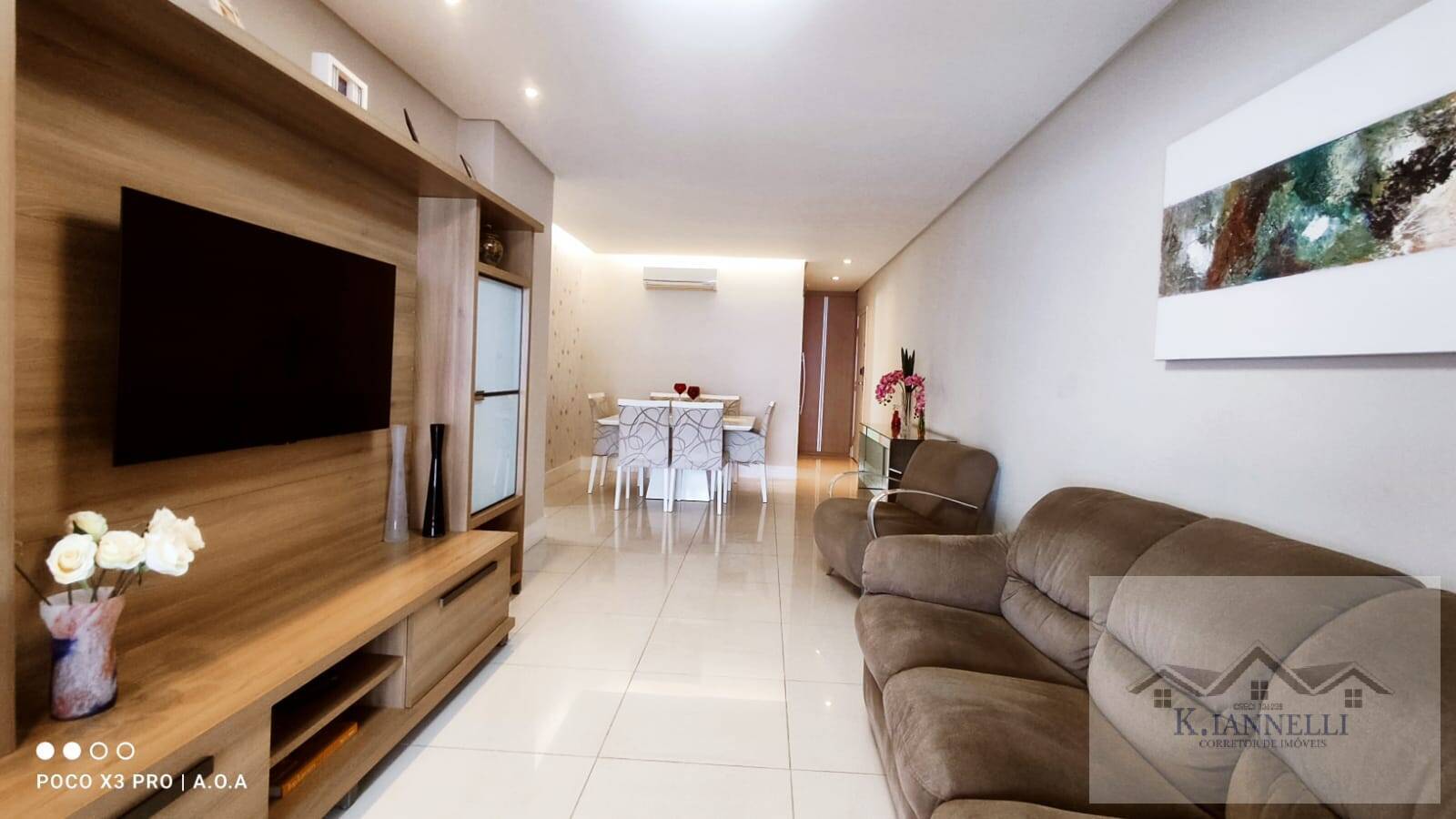 Apartamento à venda com 3 quartos, 136m² - Foto 2