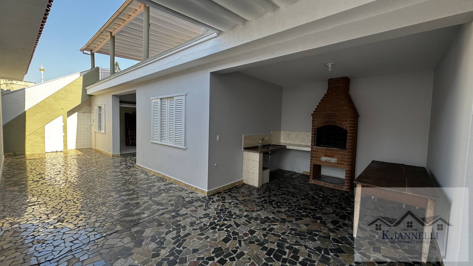 Casa à venda com 3 quartos, 272m² - Foto 7