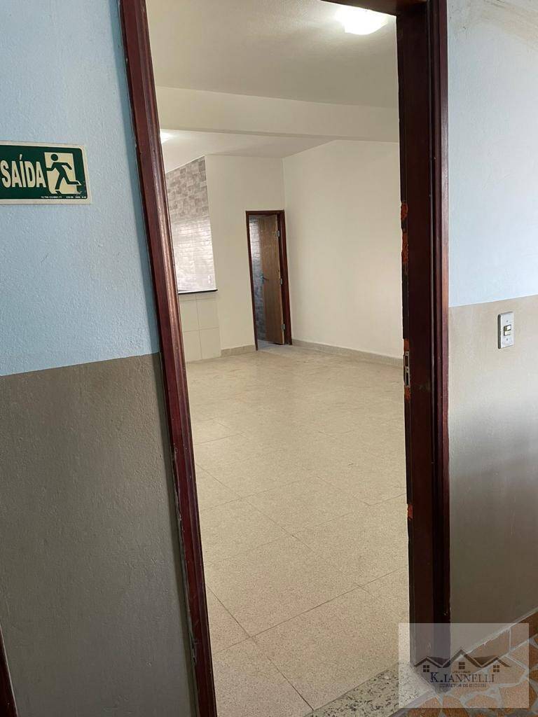 Apartamento para alugar com 1 quarto, 42m² - Foto 12