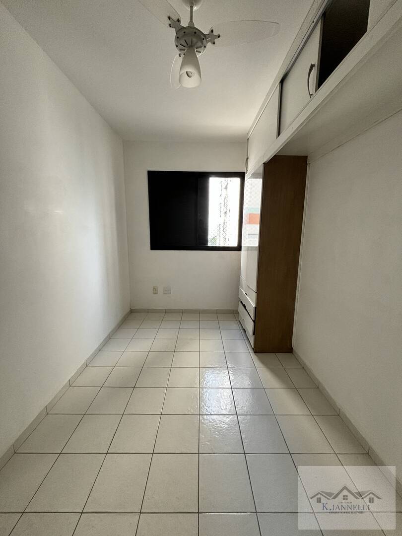 Apartamento à venda com 2 quartos, 69m² - Foto 3