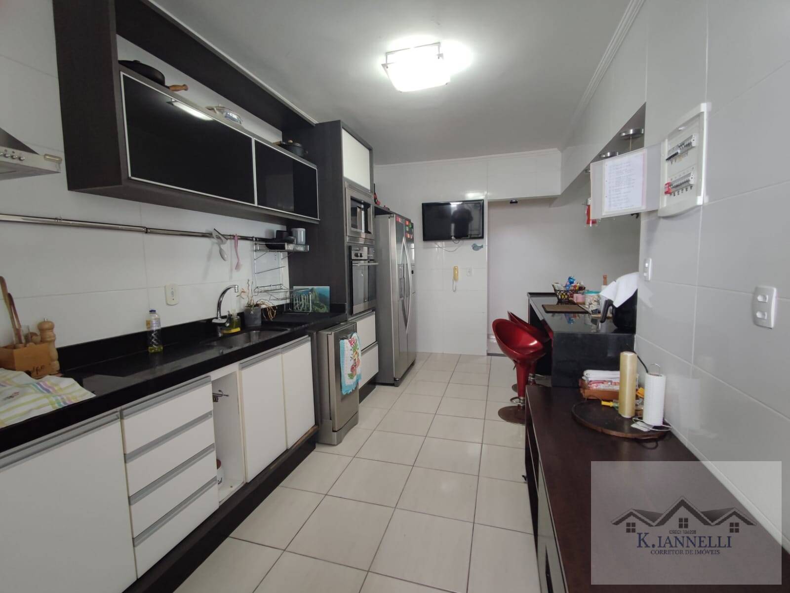 Apartamento à venda com 3 quartos, 147m² - Foto 15