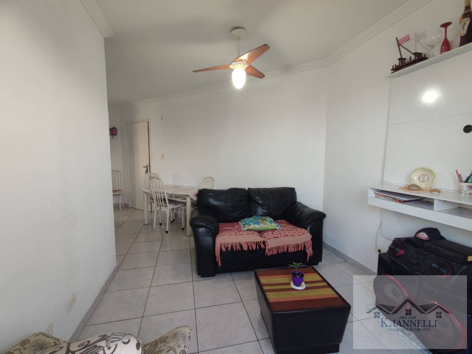 Apartamento à venda com 1 quarto, 45m² - Foto 4