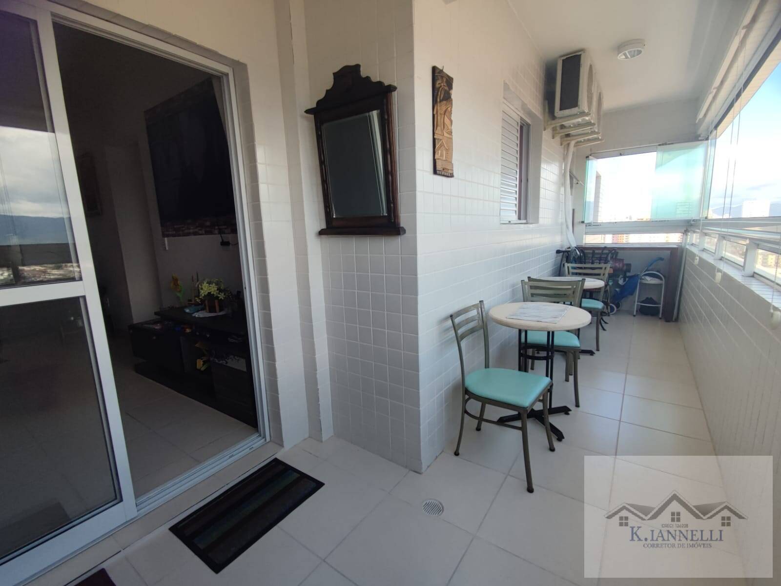 Apartamento à venda com 2 quartos, 75m² - Foto 1