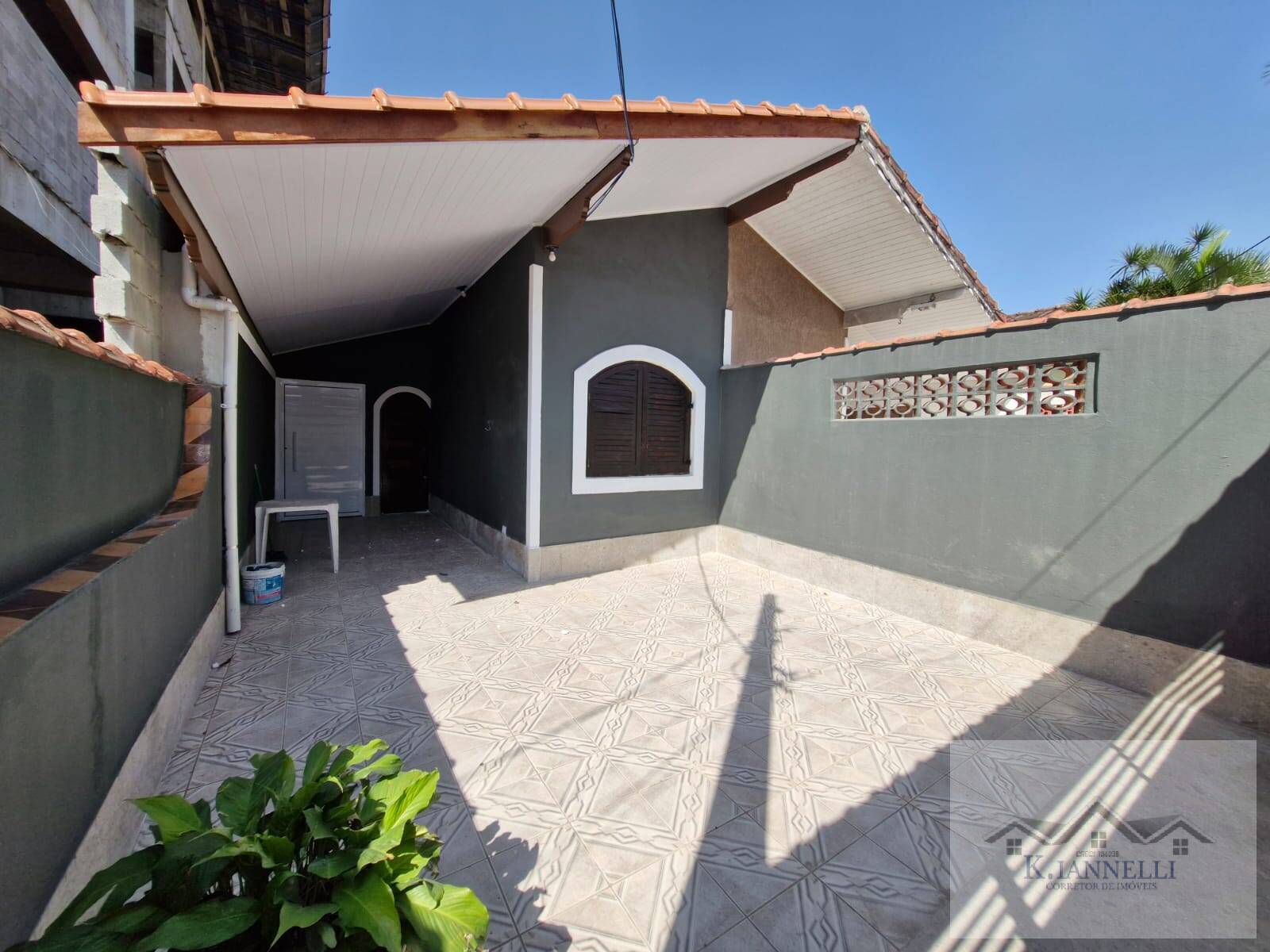 Casa à venda com 3 quartos, 140m² - Foto 1