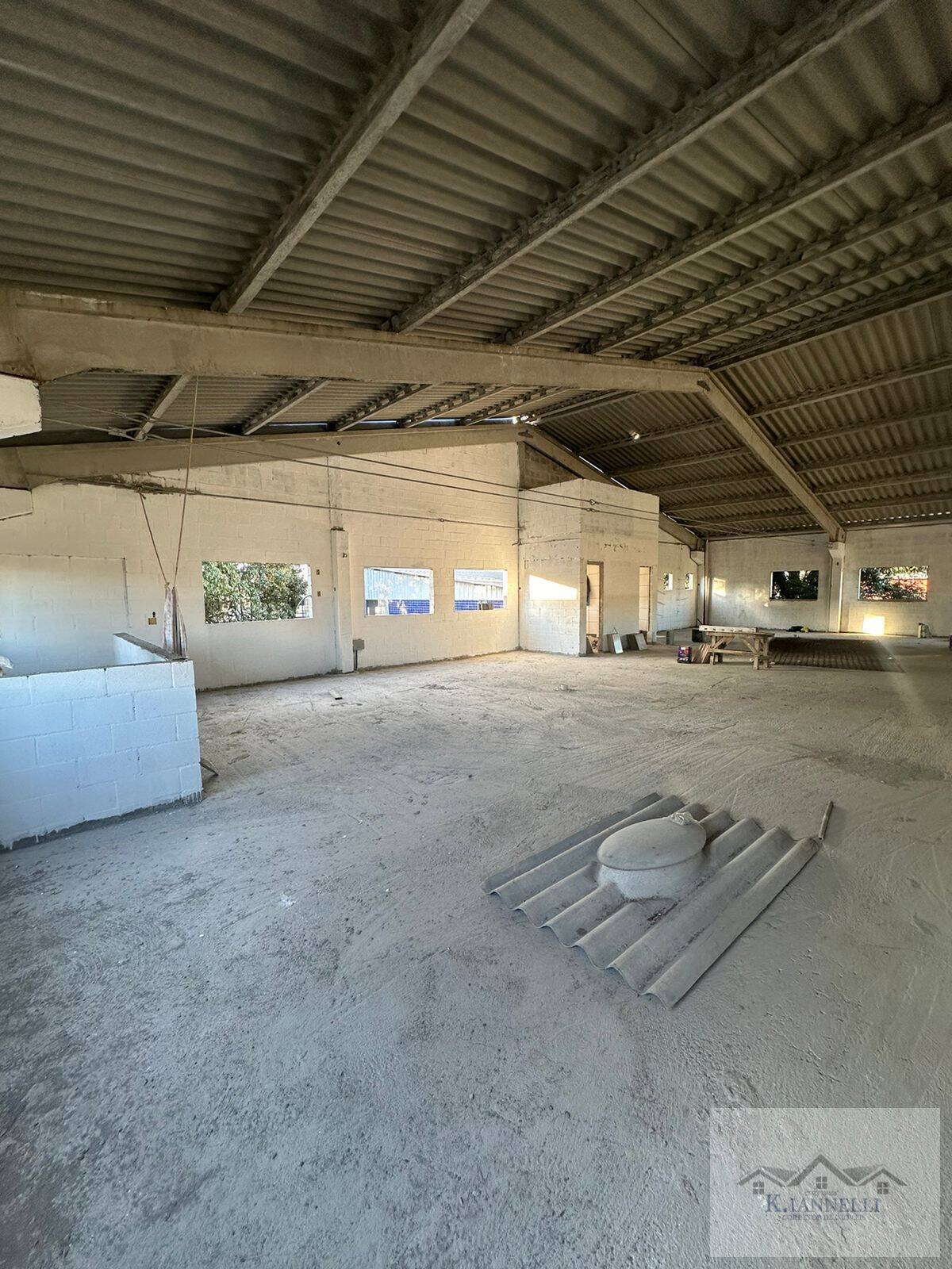 Depósito-Galpão-Armazém para alugar, 1200m² - Foto 1