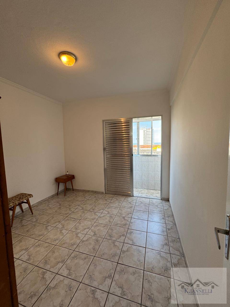 Apartamento à venda com 2 quartos, 70m² - Foto 8