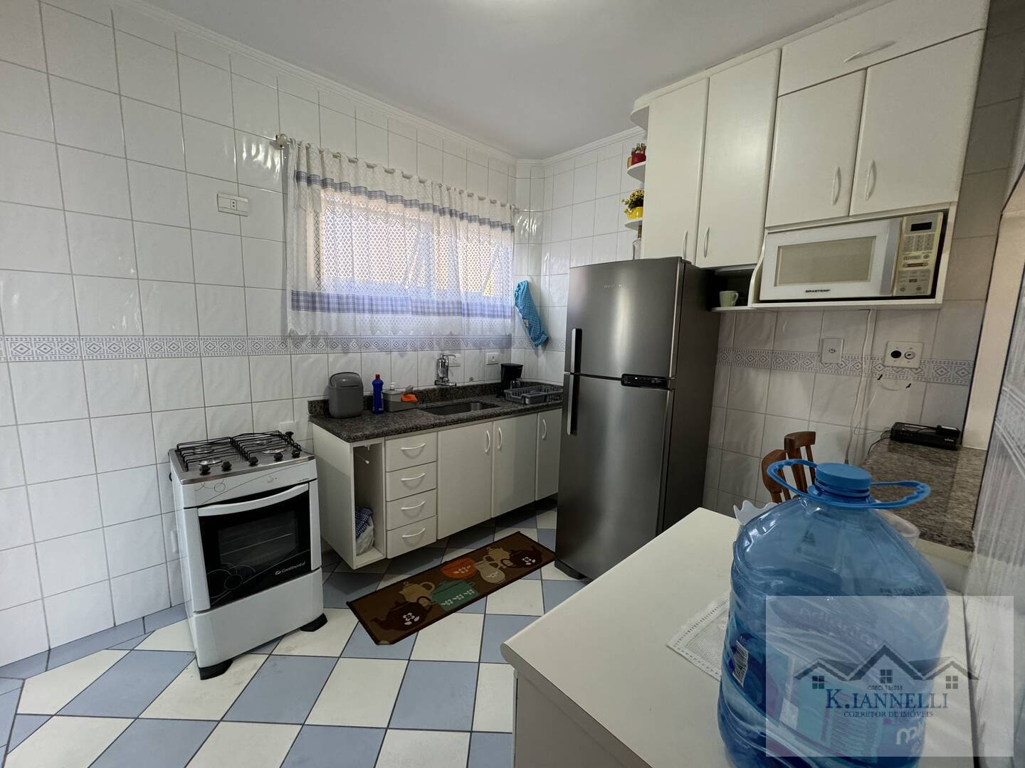 Apartamento à venda com 2 quartos, 72m² - Foto 2