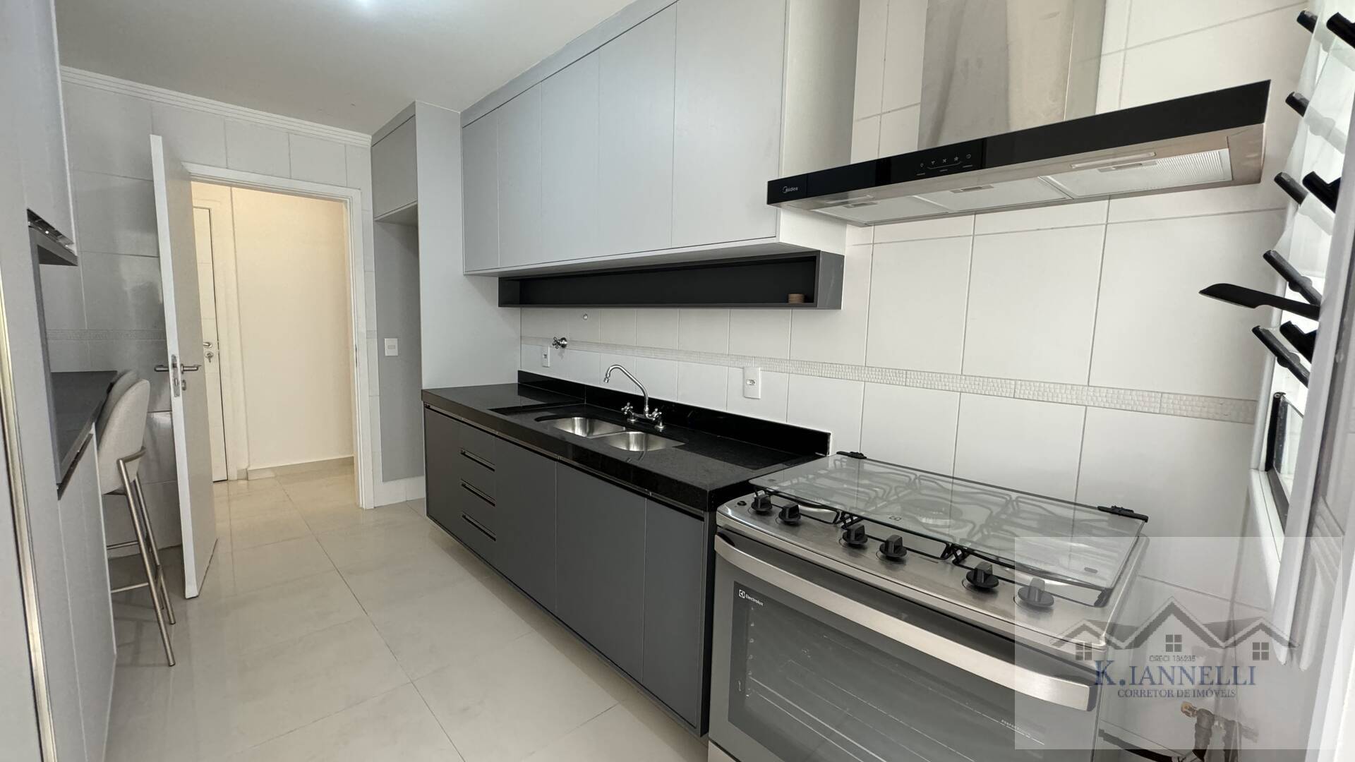 Apartamento à venda com 3 quartos, 166360m² - Foto 15