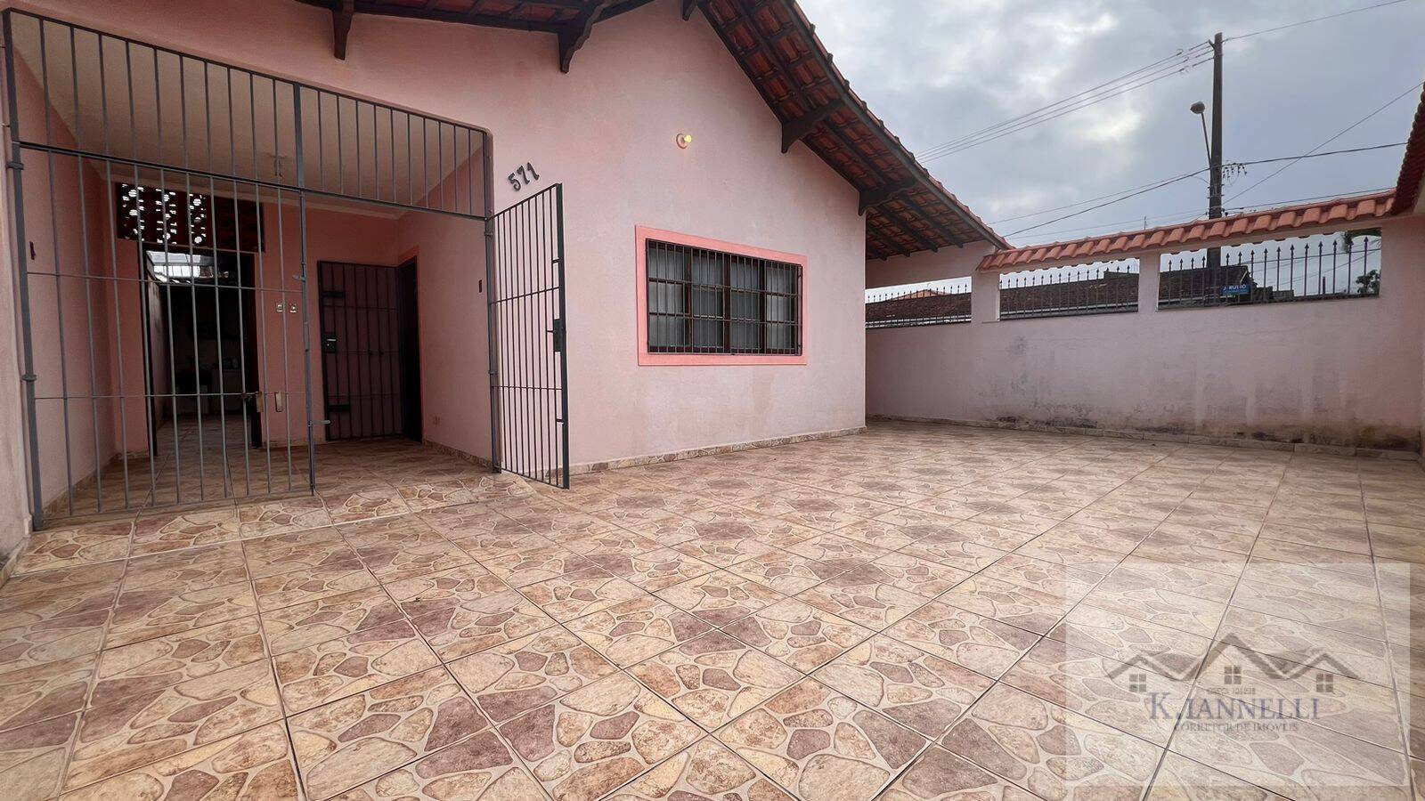 Casa à venda com 2 quartos, 170m² - Foto 4