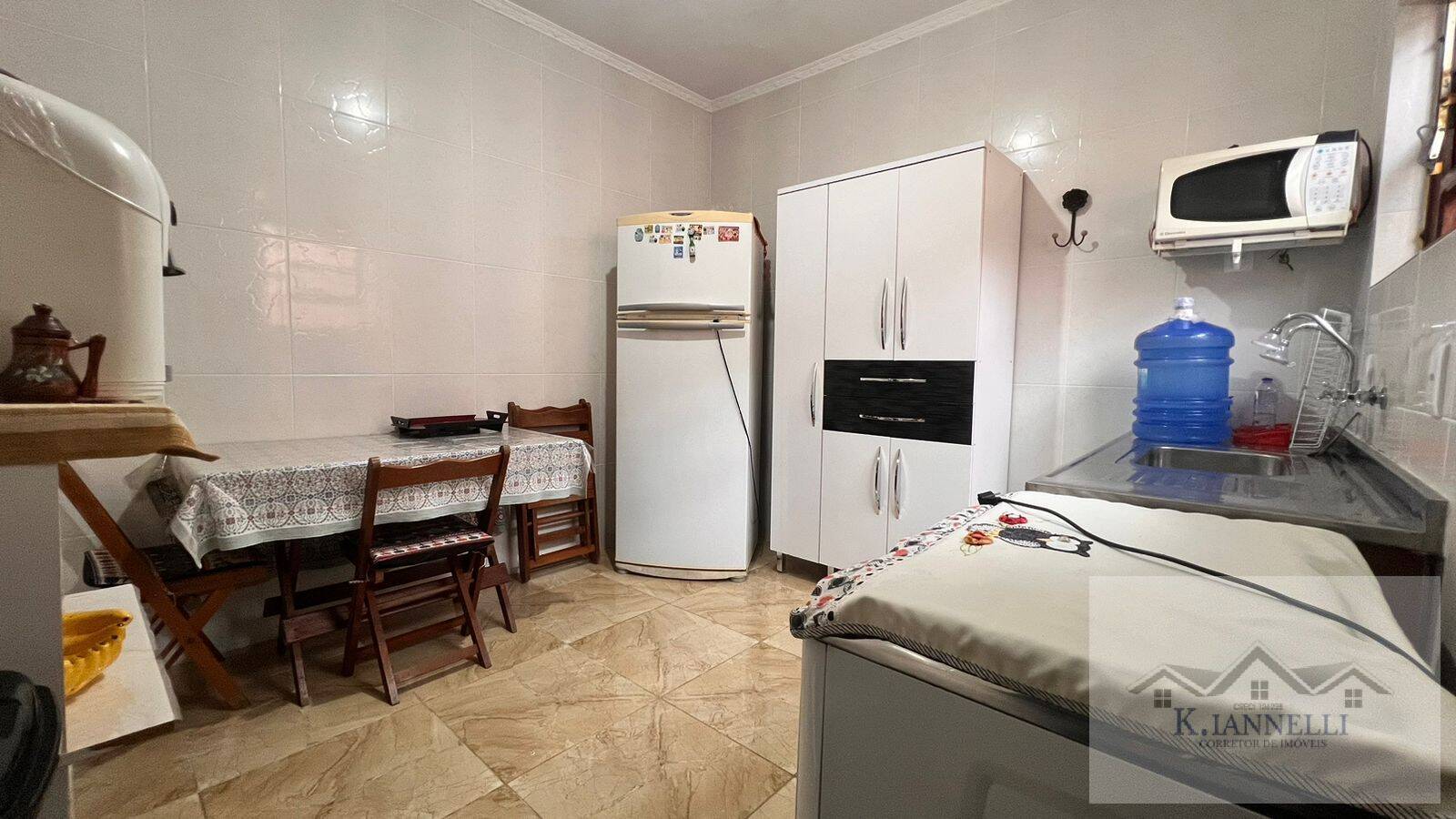 Casa à venda com 2 quartos, 170m² - Foto 10