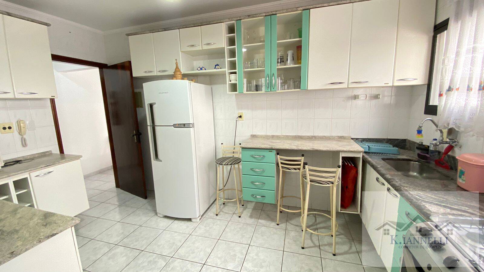 Apartamento para alugar com 2 quartos, 80m² - Foto 12