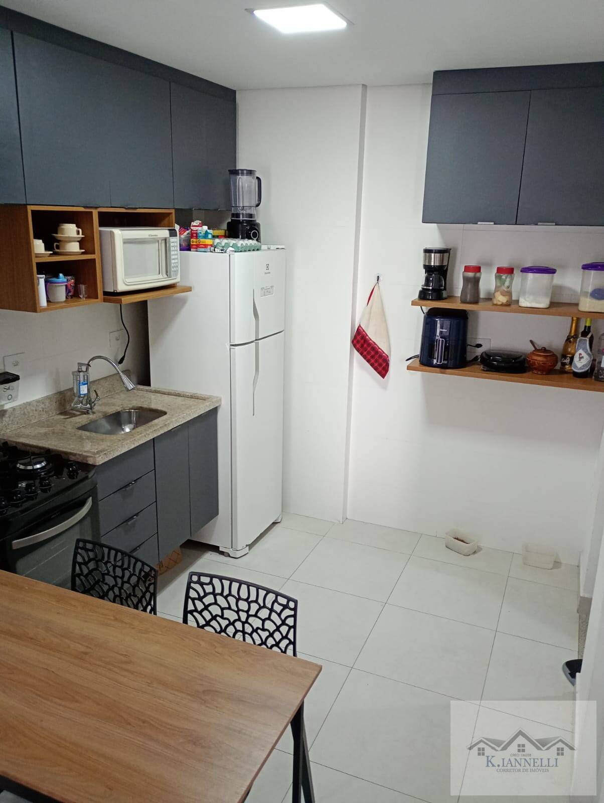 Apartamento à venda com 1 quarto, 39m² - Foto 2