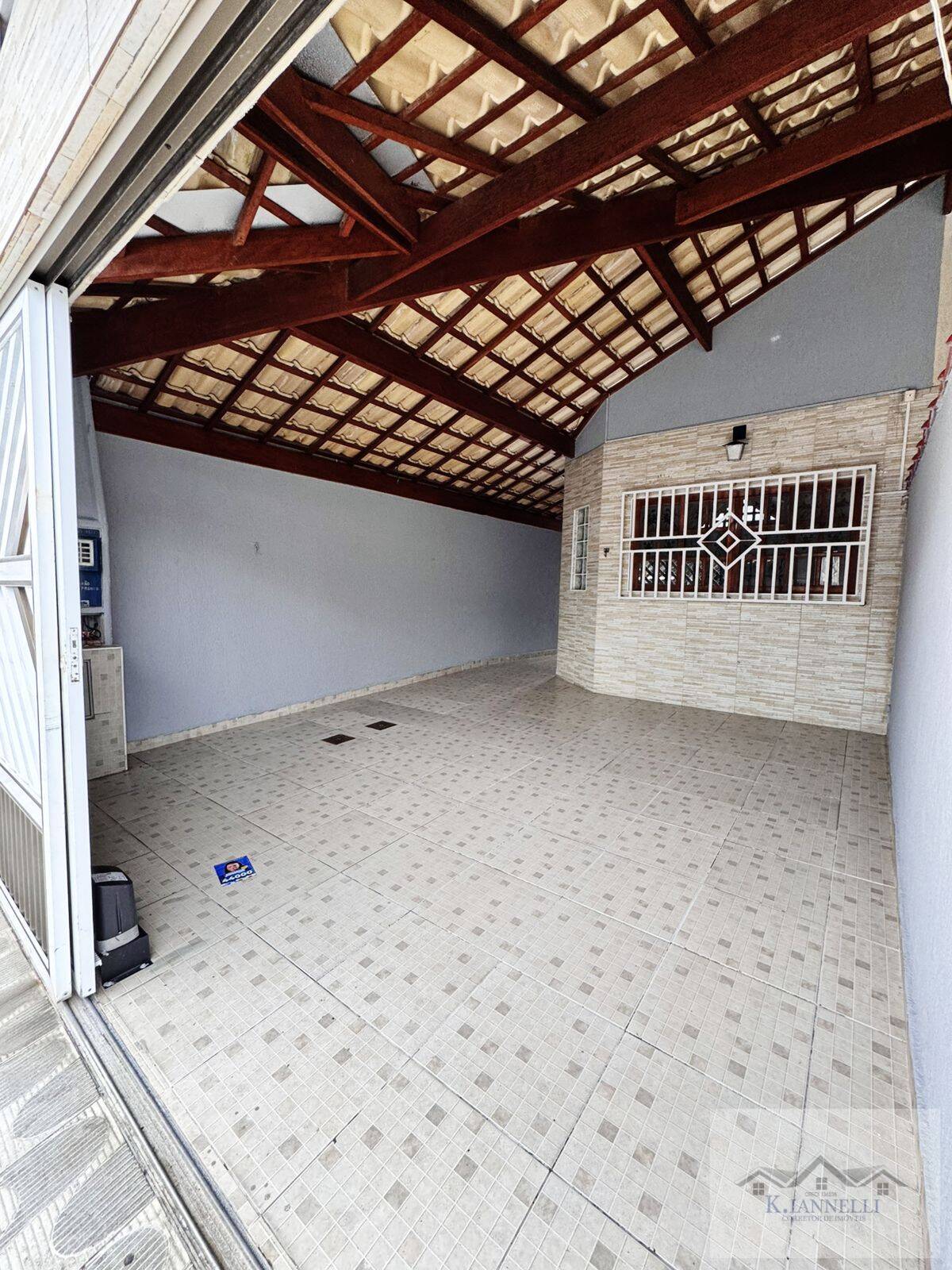 Casa à venda com 2 quartos, 90m² - Foto 3