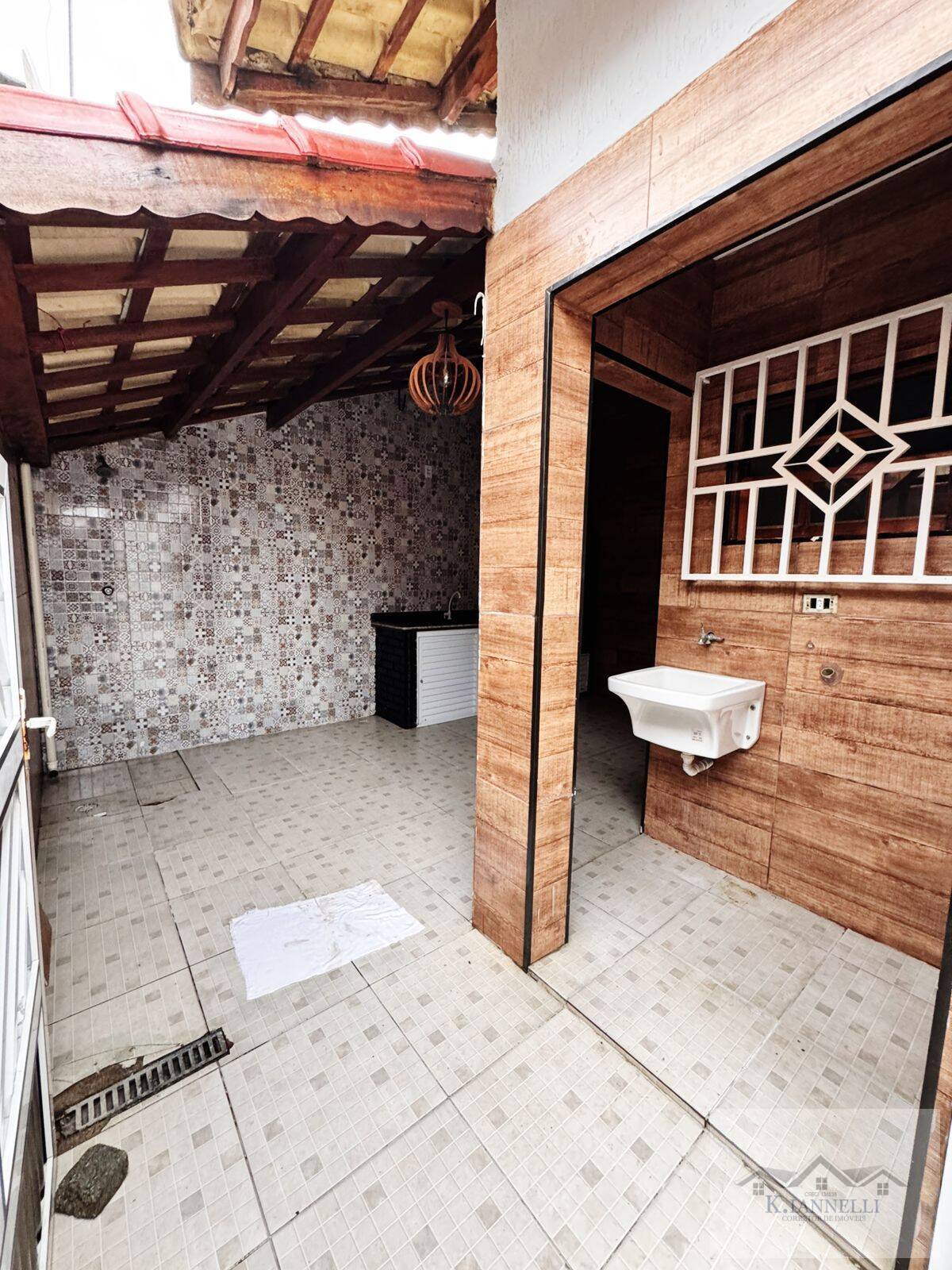 Casa à venda com 2 quartos, 90m² - Foto 6