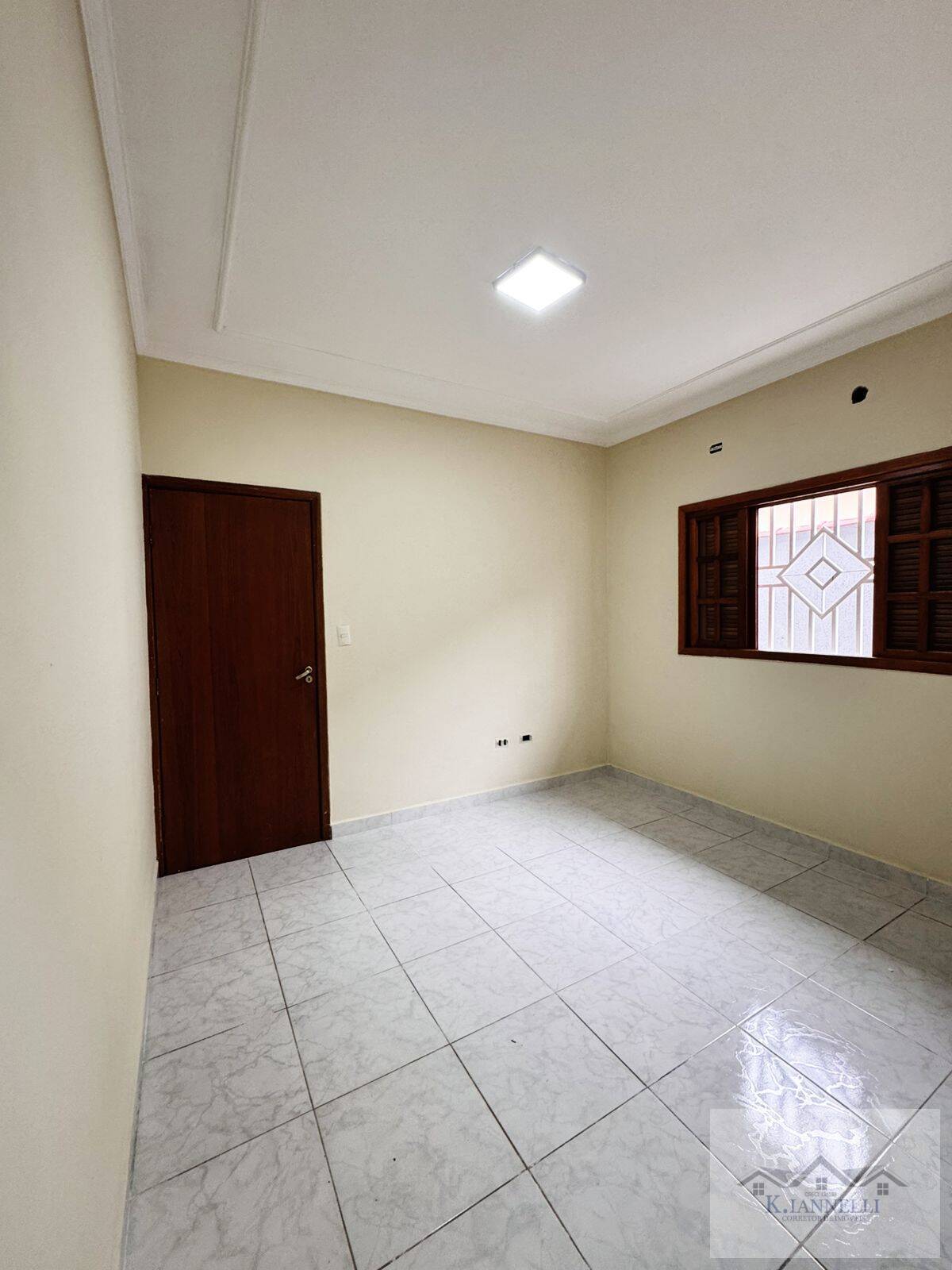 Casa à venda com 2 quartos, 90m² - Foto 21