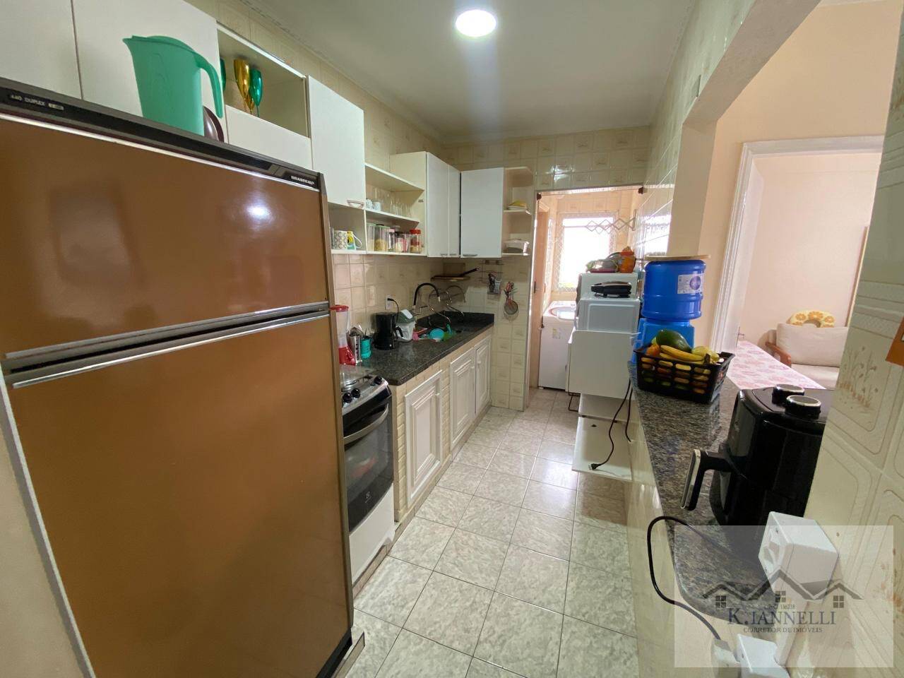 Apartamento à venda com 2 quartos, 72m² - Foto 2