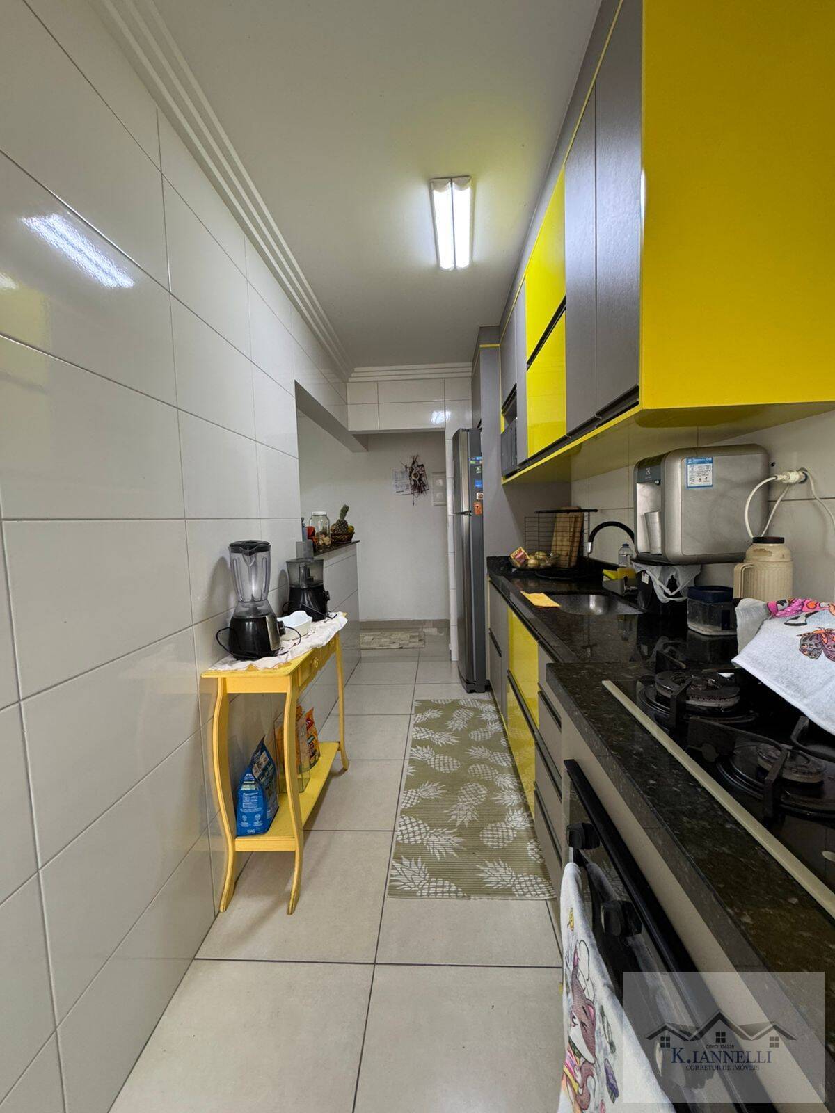 Apartamento à venda com 2 quartos, 82m² - Foto 2