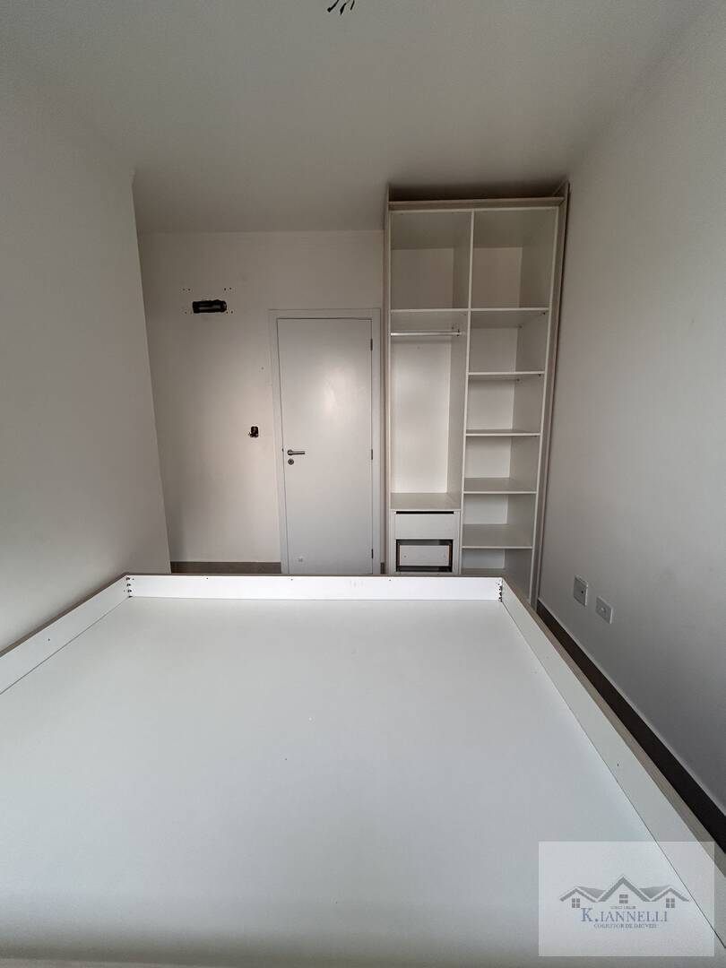 Apartamento à venda com 3 quartos, 145m² - Foto 9