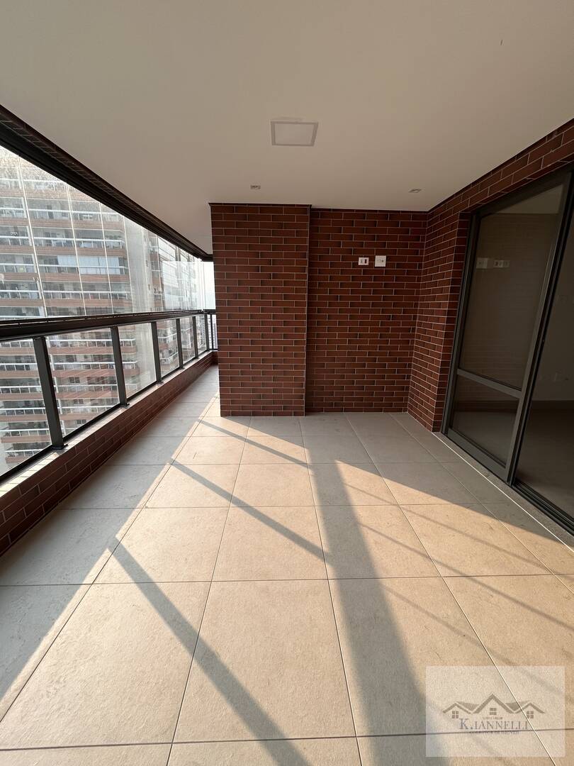 Apartamento à venda com 3 quartos, 145m² - Foto 4