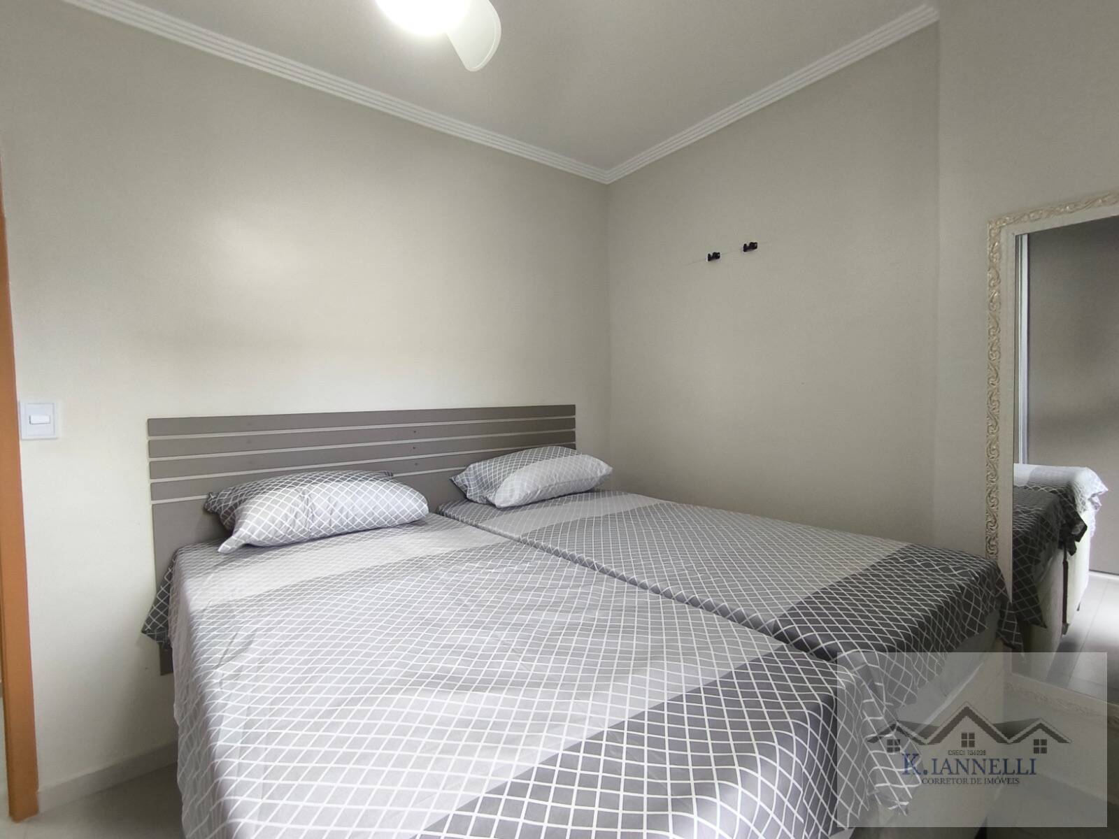 Apartamento à venda com 2 quartos, 75m² - Foto 11